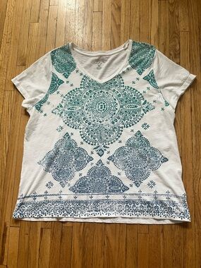 Sonoma White Teal Blue Sz 1X Mandala Print Boho Resort V-Neck Short Sleeve Tee